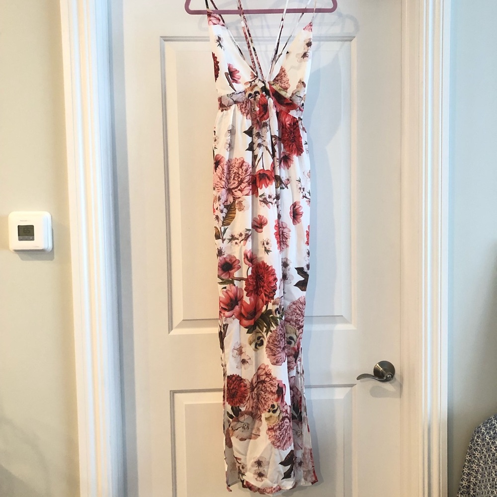 L’atiste Lulu’s Maxi dress Size Medium